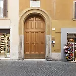 My Trevi Charming & Luxury Pensión Roma