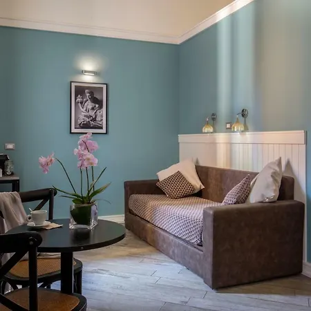 Pensión My Trevi Charming & Luxury 4*