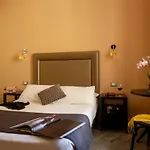 My Trevi Charming & Luxury Affittacamere 4*