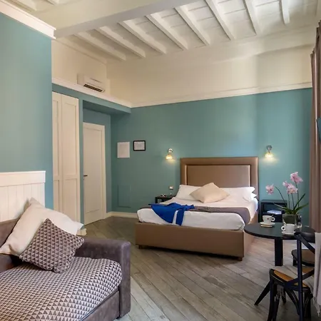 My Trevi Charming & Luxury Affittacamere 3*