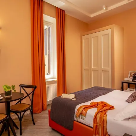 My Trevi Charming & Luxury Affittacamere 3*